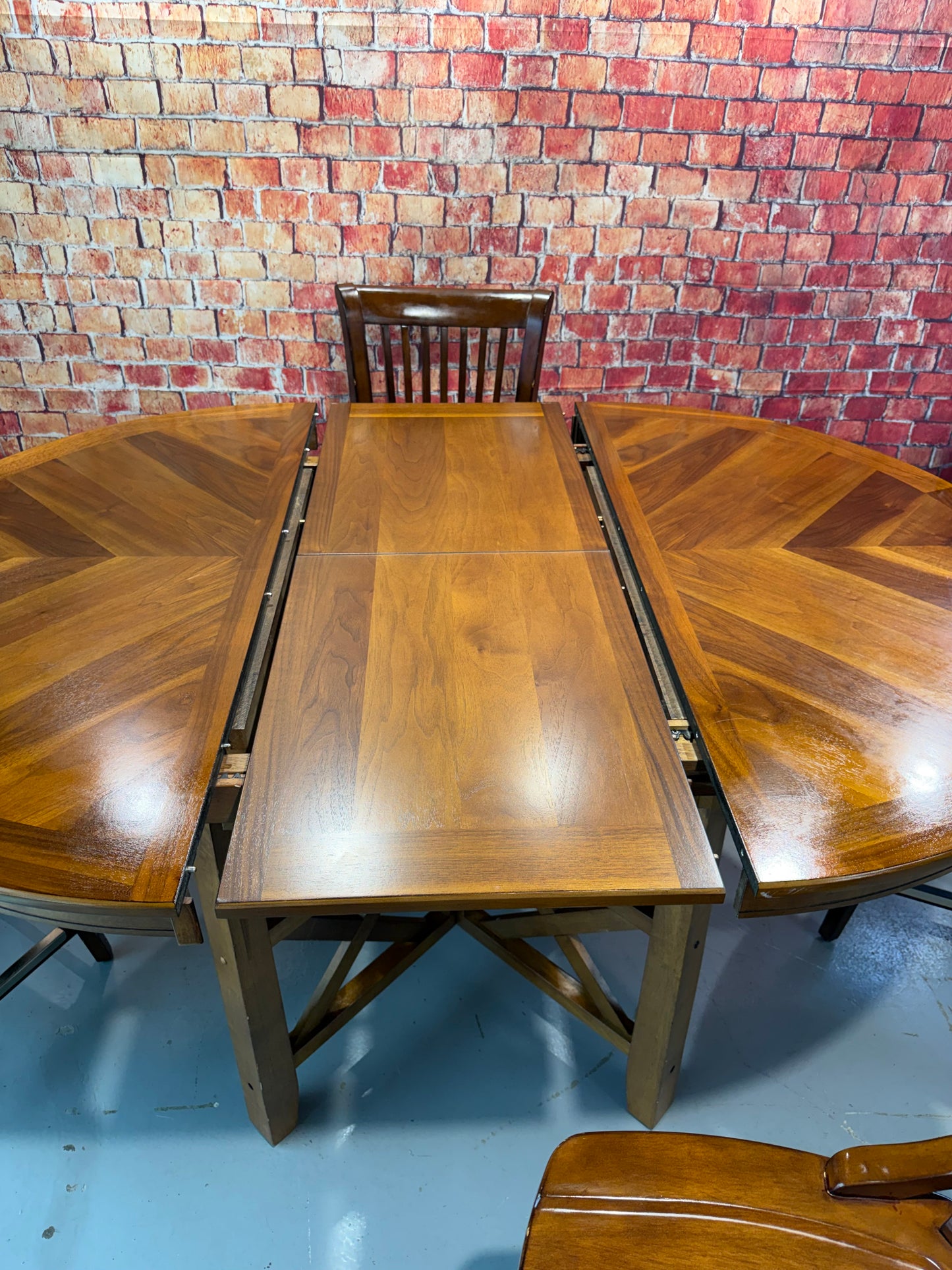 Pub Table & 4 Stools