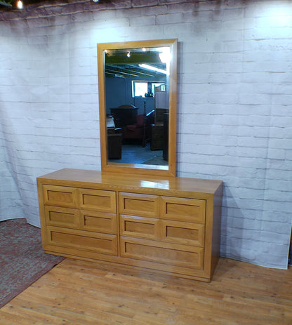 Thomasville Dresser & Mirror