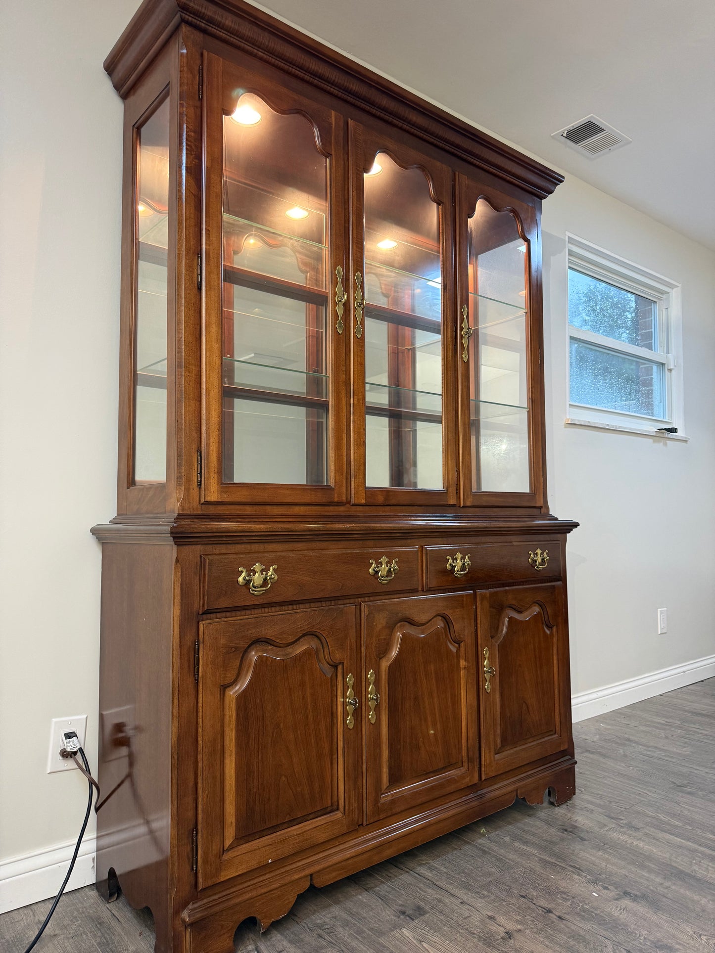 Thomasville China Cabinet