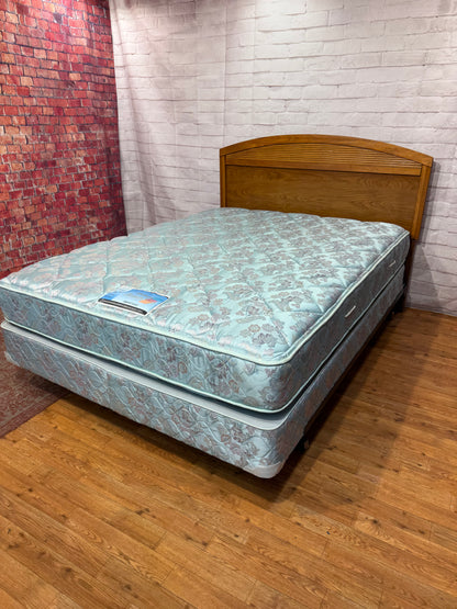 Queen Bed - Simmons