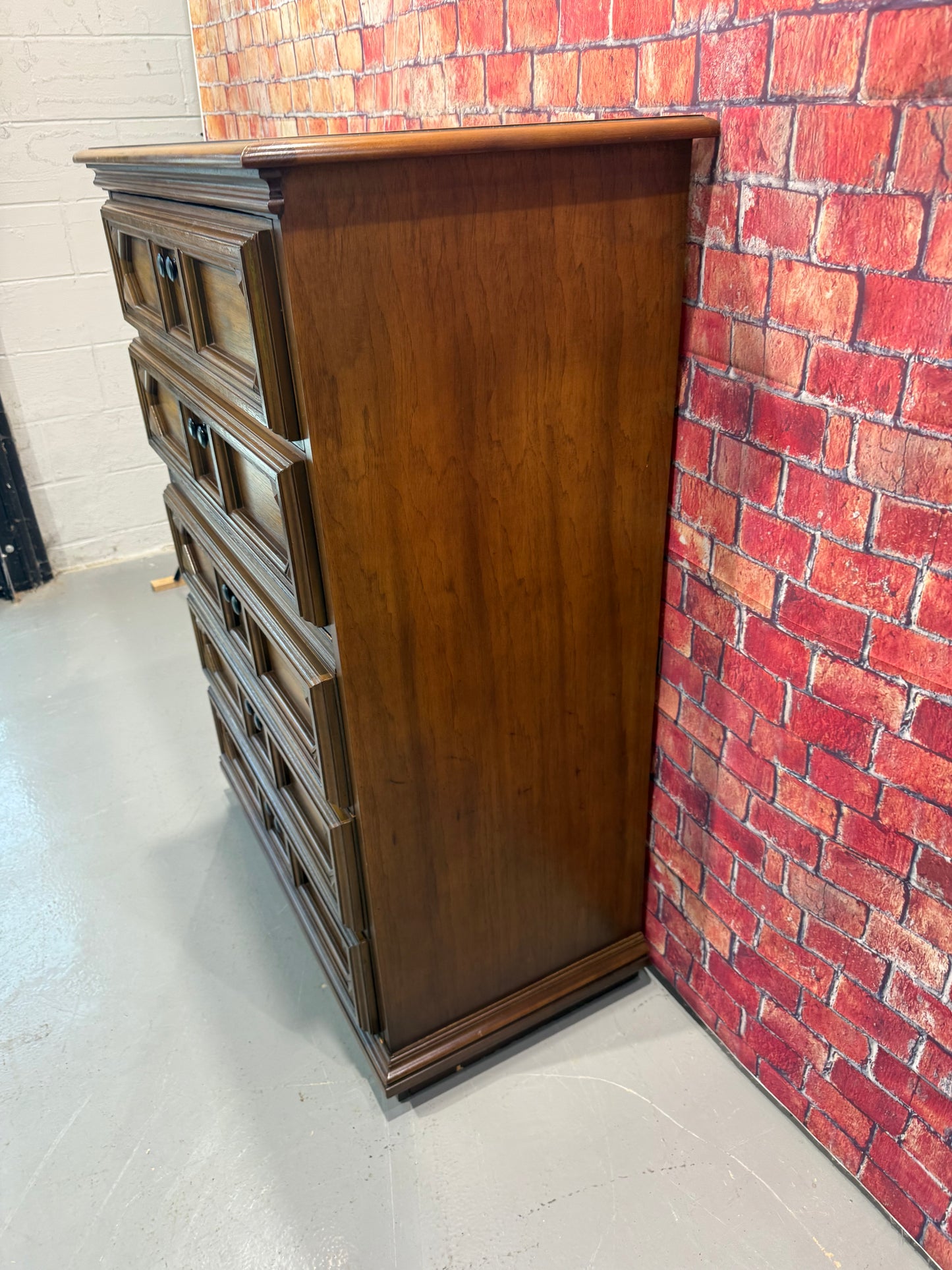 Chest of Drawers - Vintage