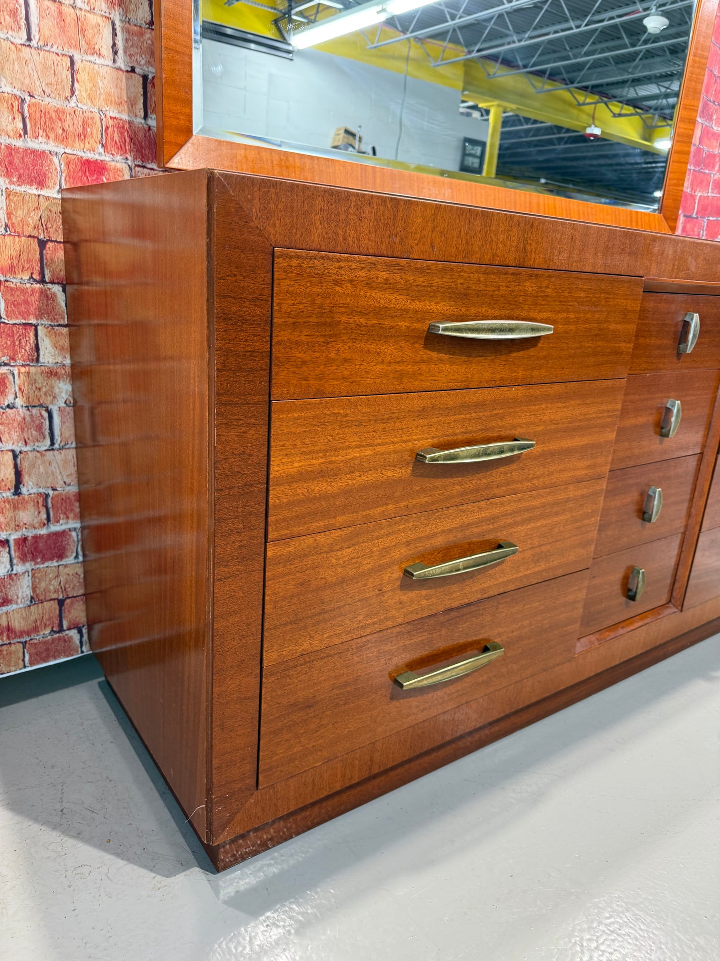 Thomasville MCM Dresser w/ Mirror