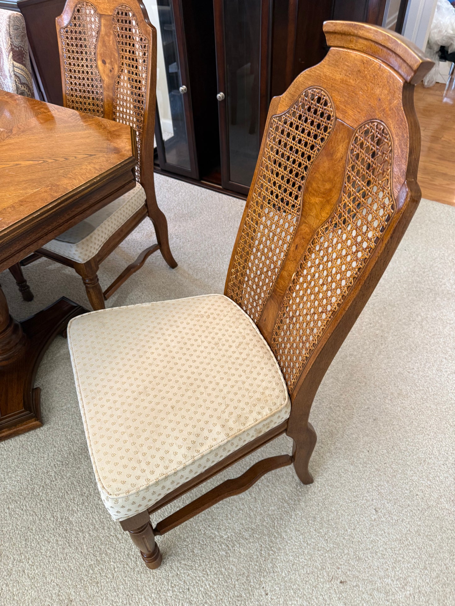 Dining Table & 7 Chairs
