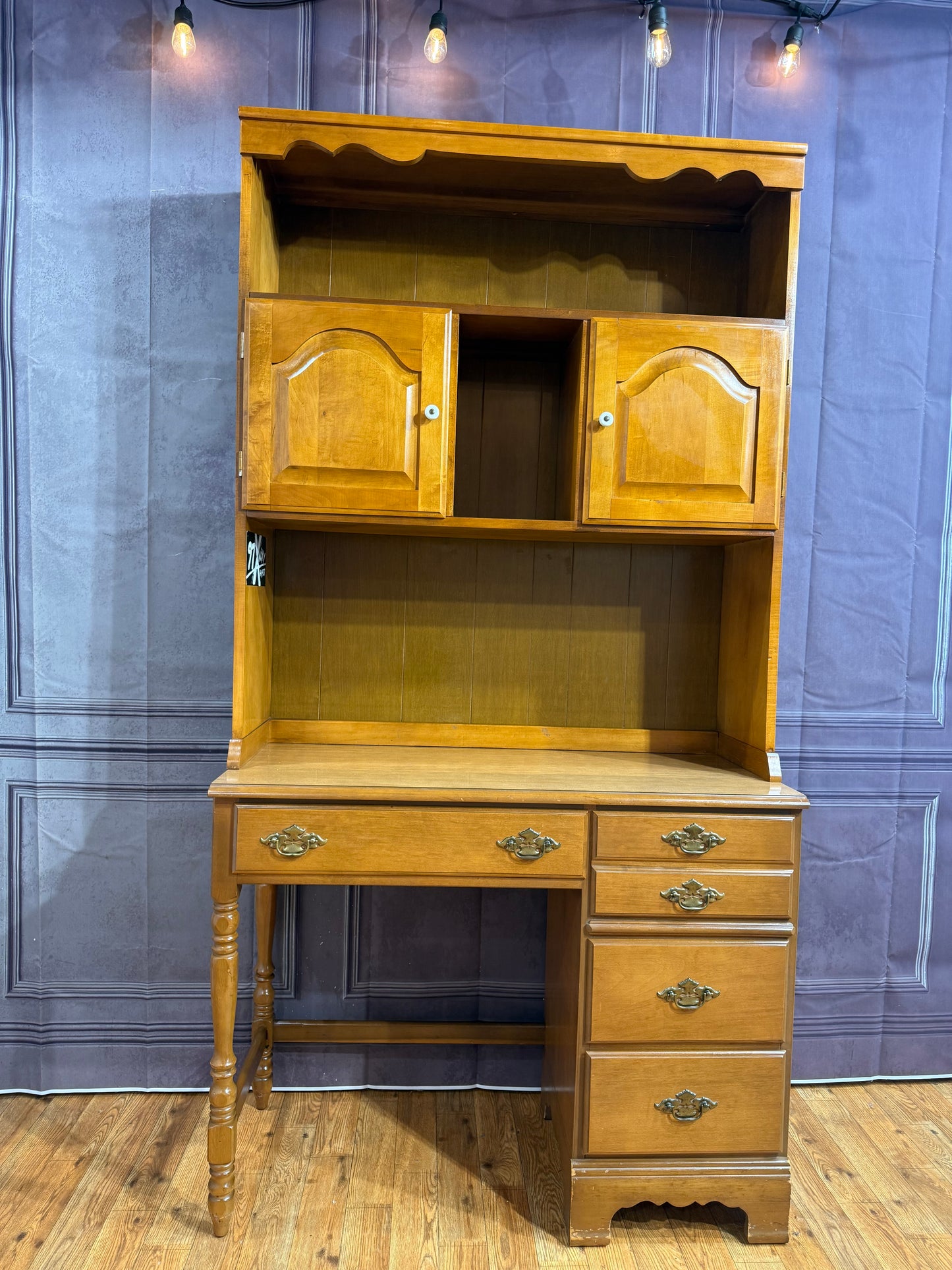 Bassett Desk & Chair