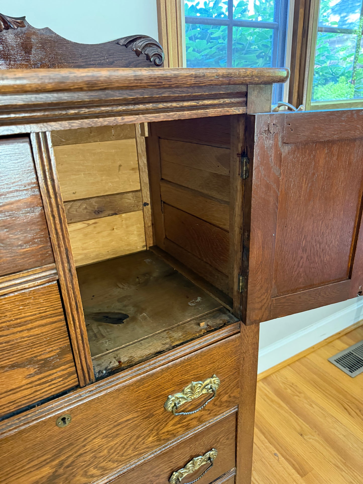 Antique Oak Chest of Drawers
