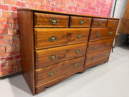 Dresser w/ 10 Drawers