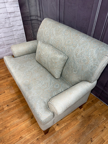 Loveseat - Better Homes @ Gardens