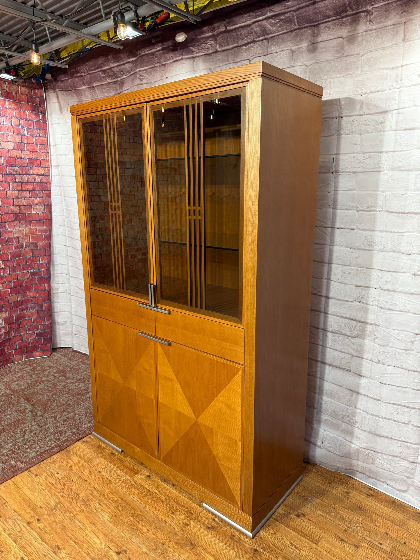 China Cabinet / Cupboard