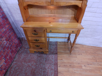 Desk with Hutch