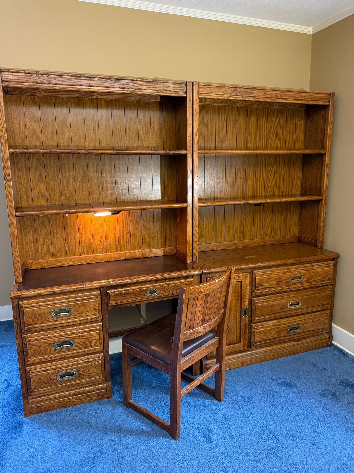 Young Hinkle Desk/Dresser