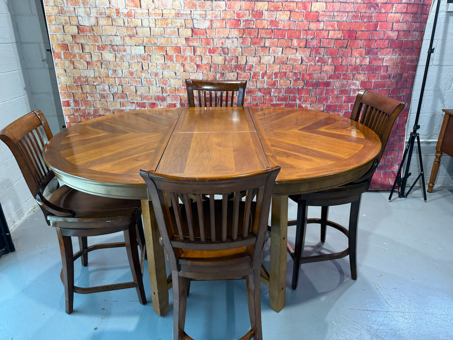 Pub Table & 4 Stools