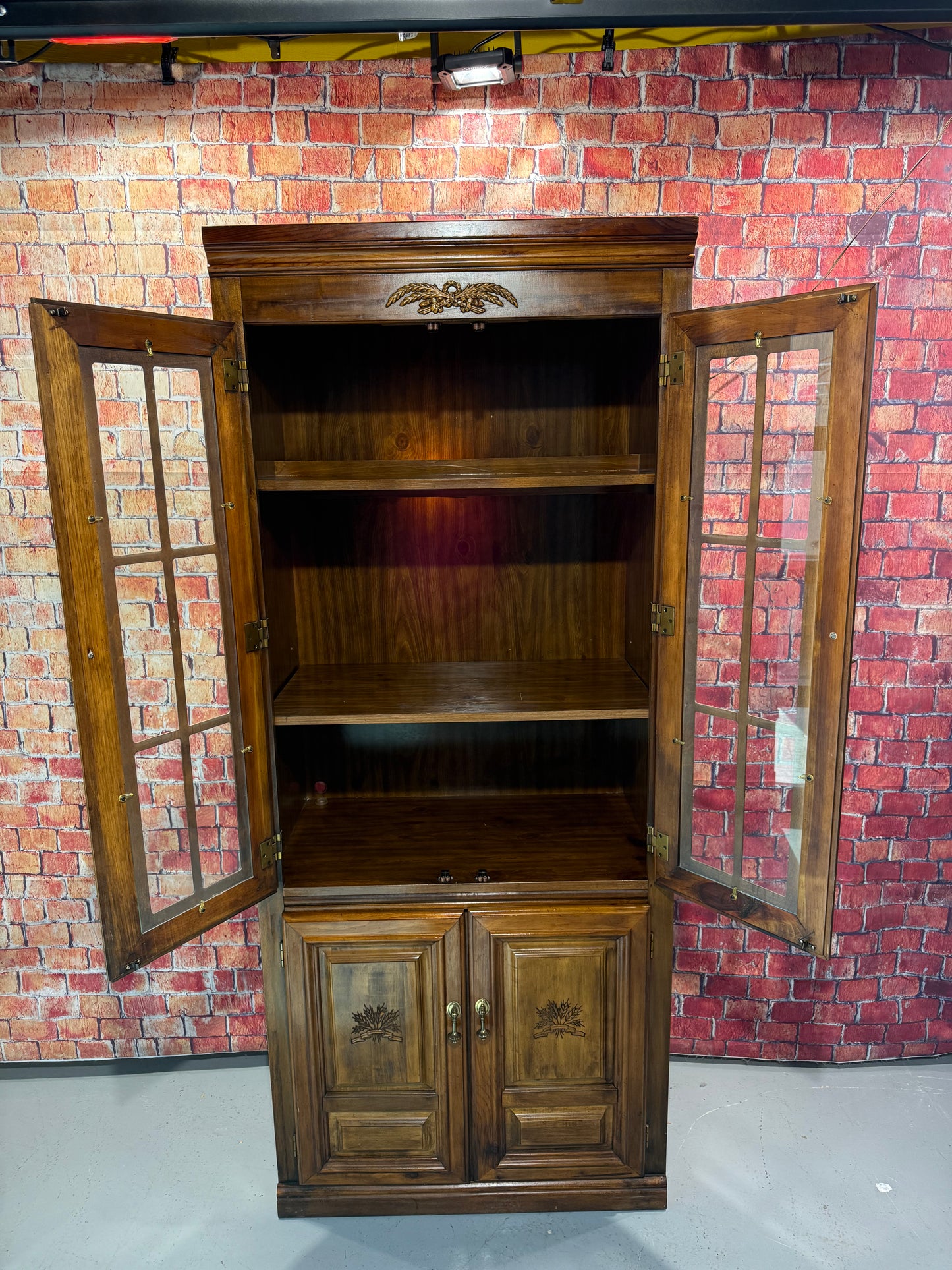 Bookcase / Bookshelf