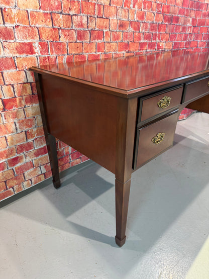 Bombay Desk