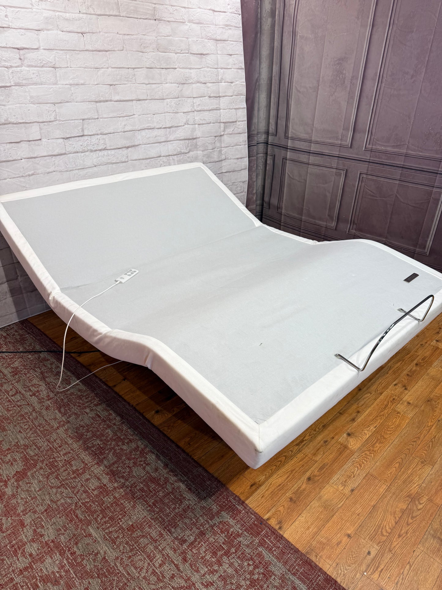 Serta Adjustable Queen Bed Base