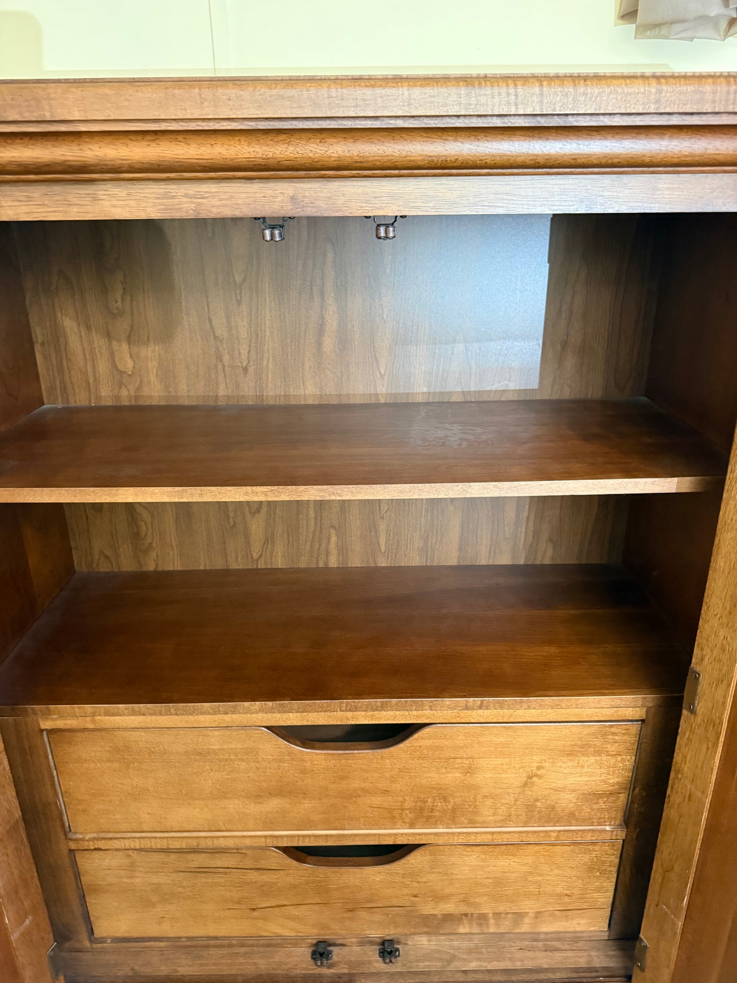 Armoire
