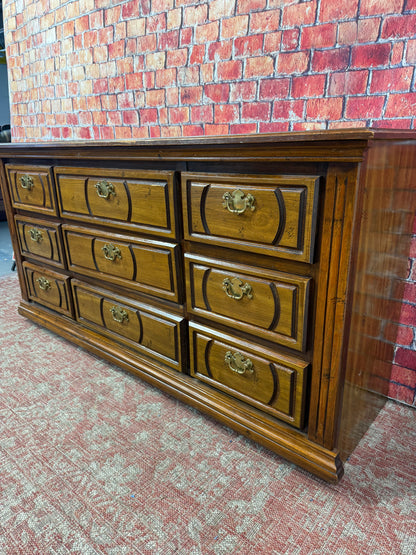 Dresser - 9 Drawers