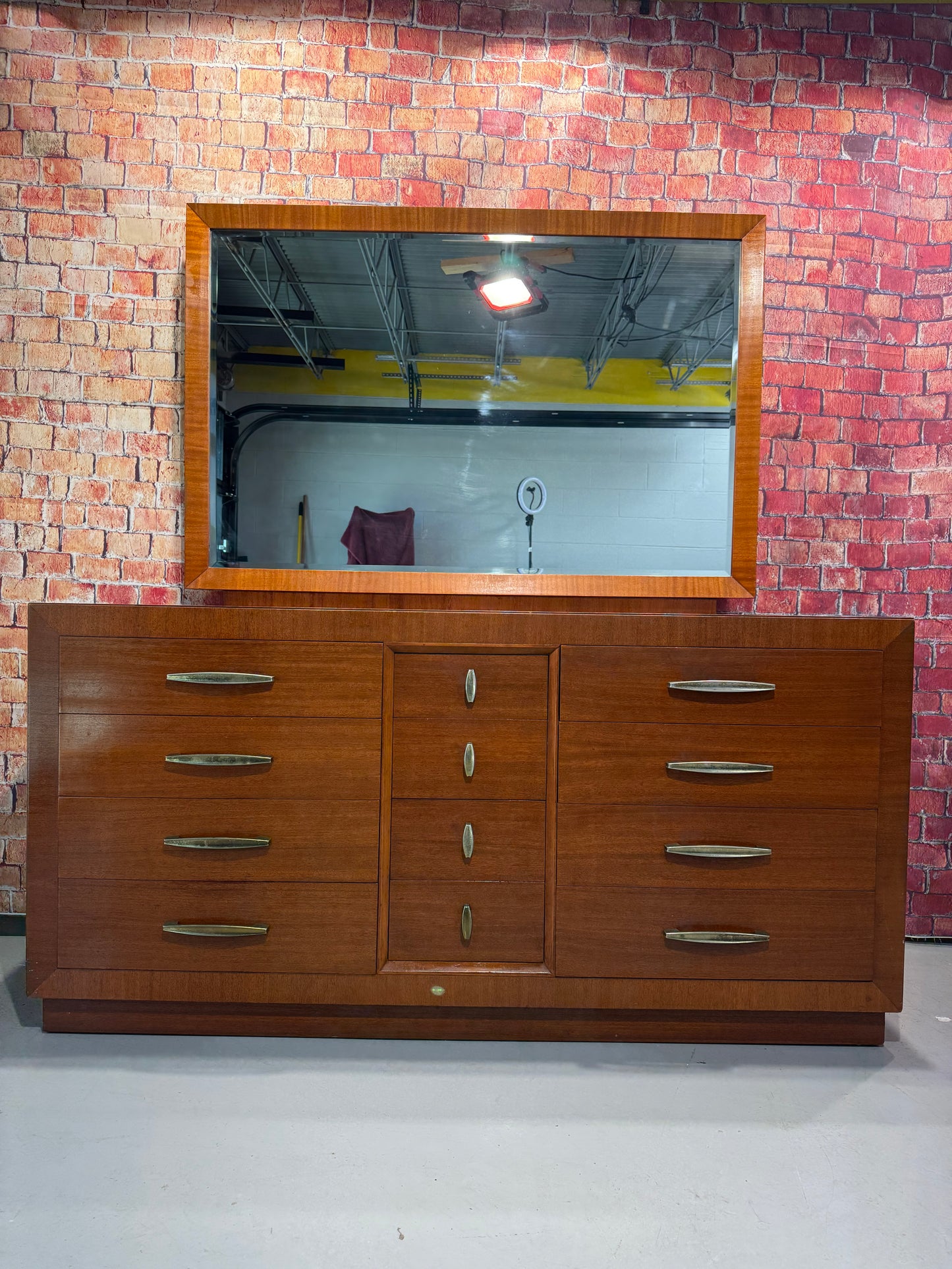 Thomasville MCM Dresser w/ Mirror