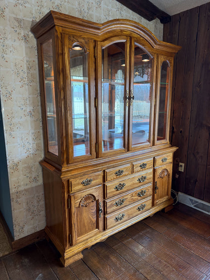 Broyhill China Cabinet (Large)