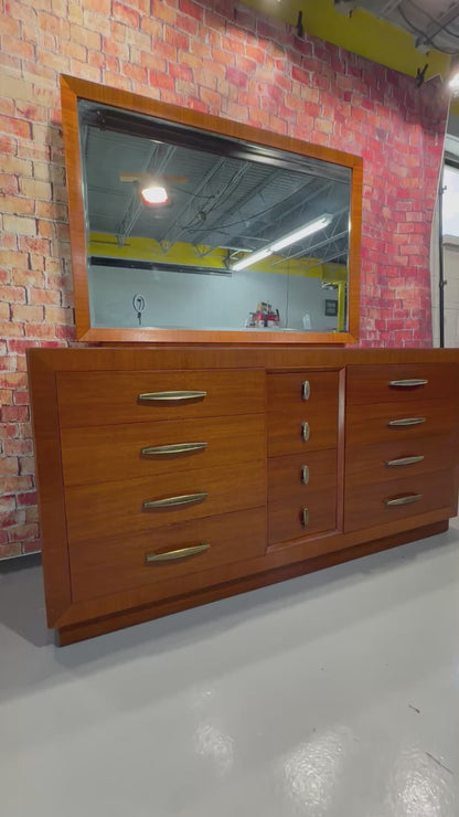 Thomasville MCM Dresser w/ Mirror
