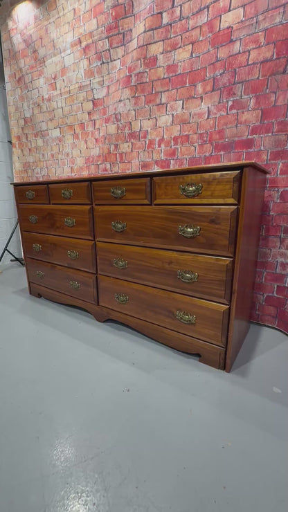 Dresser w/ 10 Drawers