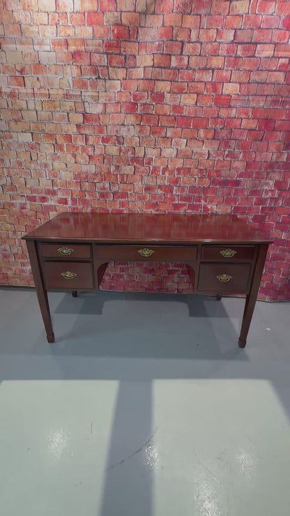 Bombay Desk